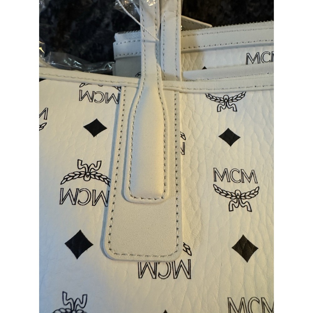 White Reversible MCM Liz Shopper In Medium Visetos - Picture 6 of 16